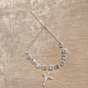 Elegant Silver Cross Pendant Necklace